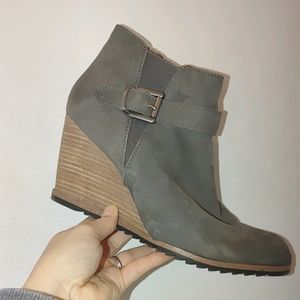 Caslon Addison Leather Wedge Ankle Bootie 40